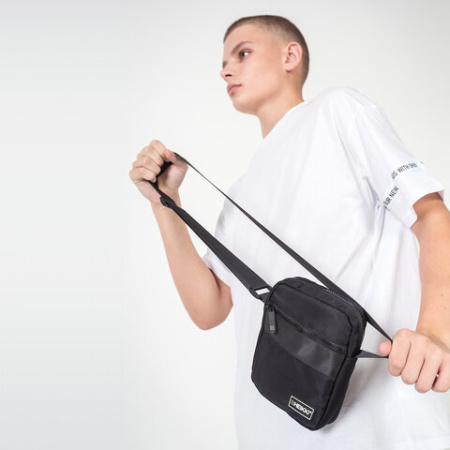 Сумка на плечо HEIKKI COMPACT (ХЕЙКИ) с карманом, черная, 20х16х5 см, 272632
