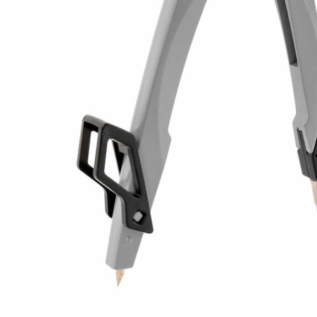 Готовальня BRAUBERG ULTRA, 4 предмета: циркуль 135 мм, запасные грифели, насадка, графитовый цвет, 210821